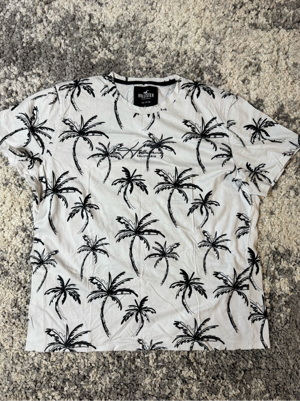 Hollister, Men’s Black & White Palm-Print Short-Sleeve Tshirt, XL